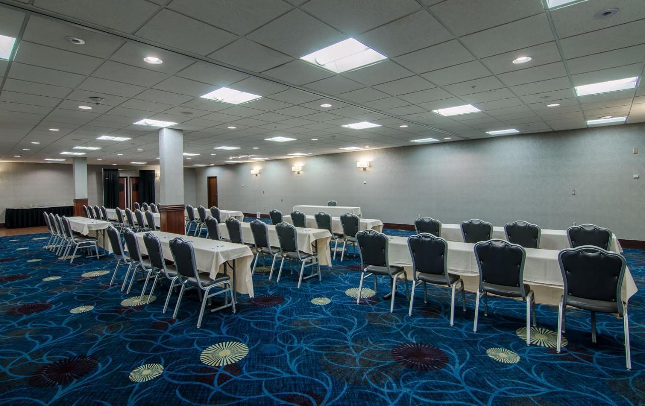 Holiday Inn & Suites Syracuse Airport - Liverpool By Ihg Exterior photo